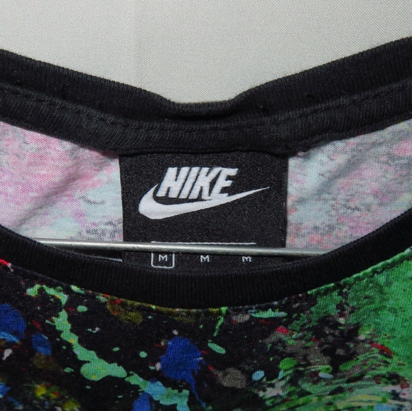 Medium Nike Vibrant Splatter Crop Tank - Picture 5 of 5